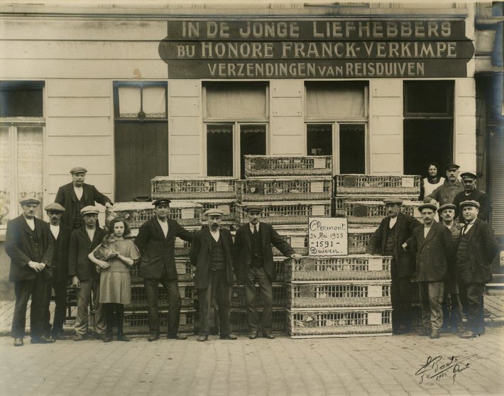 Leden-van-een-duivenmaatschappij-1925