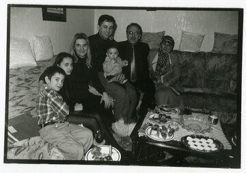 Familieportret-in-woonkamer-Gent-ca-1997