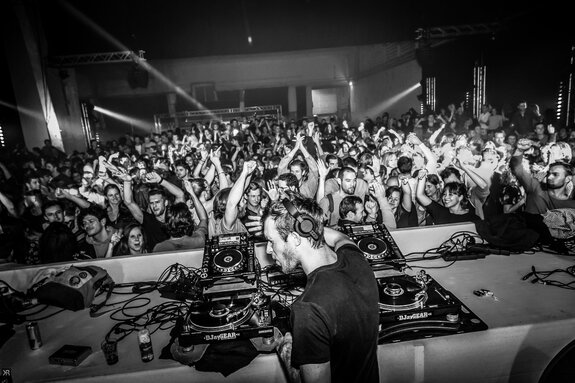 San_Soda_Press_Photo_1_1
